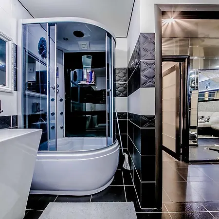 Stylish In The Center Of Апартаменты